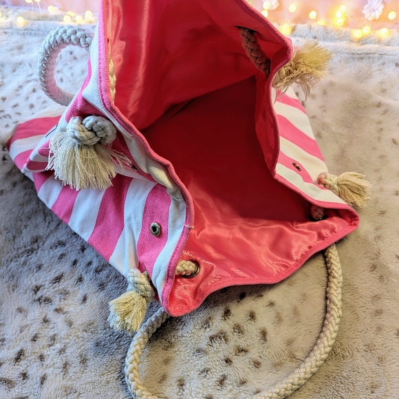 Victoria Secret Beach Tote - Picture 3 of 8